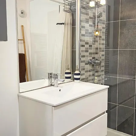 L'atelier Des Arts Apartment *